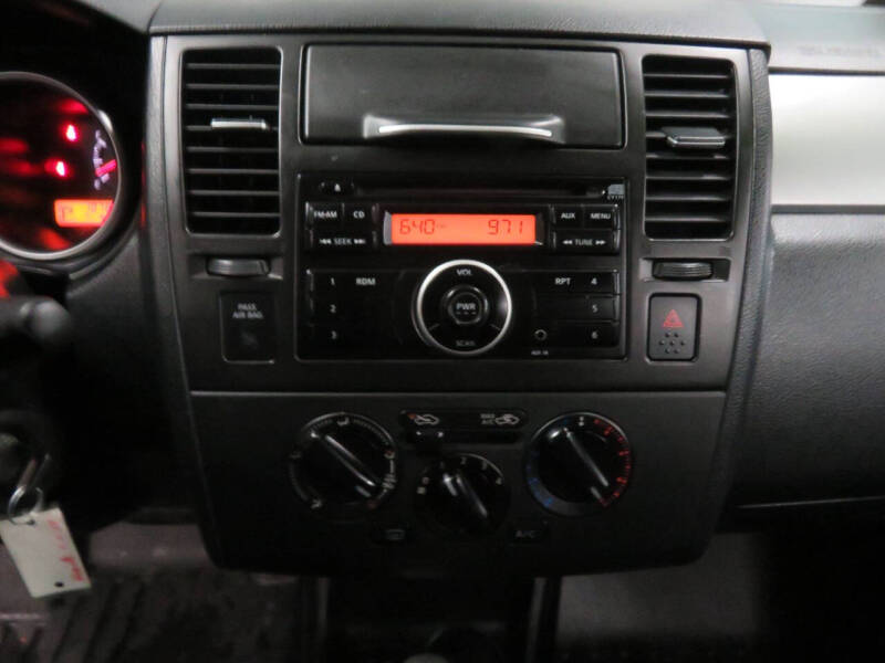 2010 Nissan Versa 1.8 S