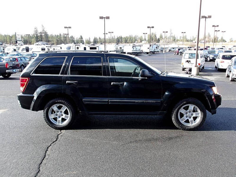 2006 Jeep Grand Cherokee Laredo