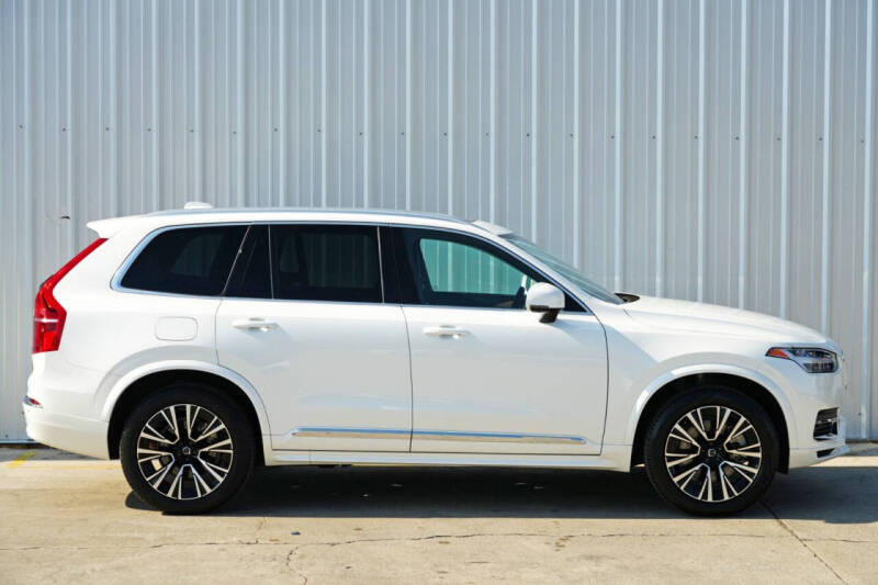 2024 Volvo XC90 Recharge T8 Core Bright Theme