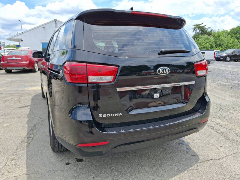 2018 Kia Sedona L
