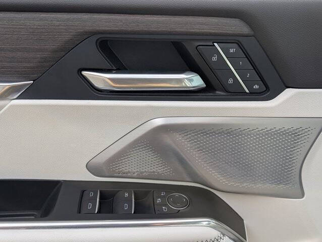 2024 GMC Acadia Denali