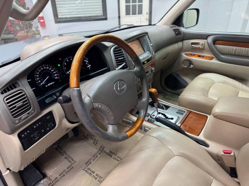2005 Lexus LX 470