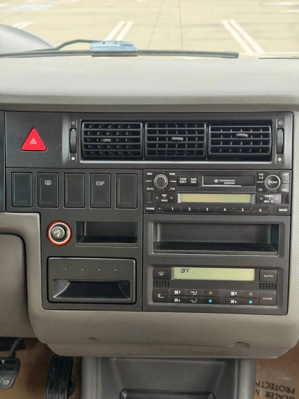 2003 Volkswagen EuroVan GLS