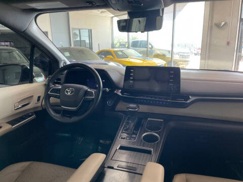 2021 Toyota Sienna Limited 7-Passenger