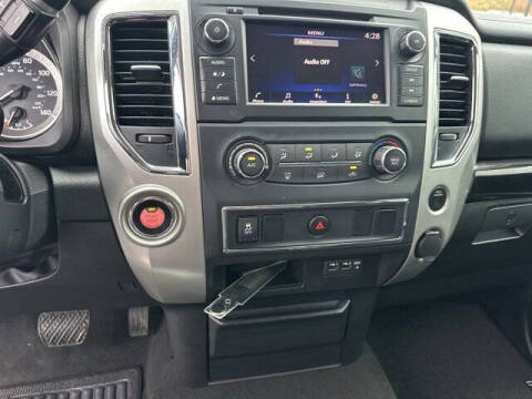 2019 Nissan Titan SV