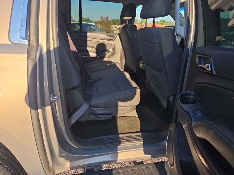 2017 Chevrolet Suburban LS