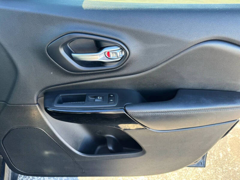 2020 Jeep Cherokee Altitude