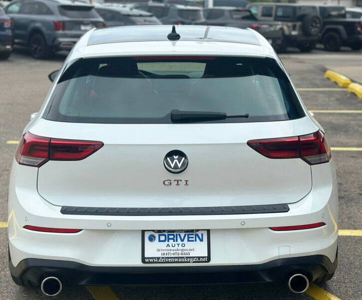 2024 Volkswagen Golf GTI 380 SE