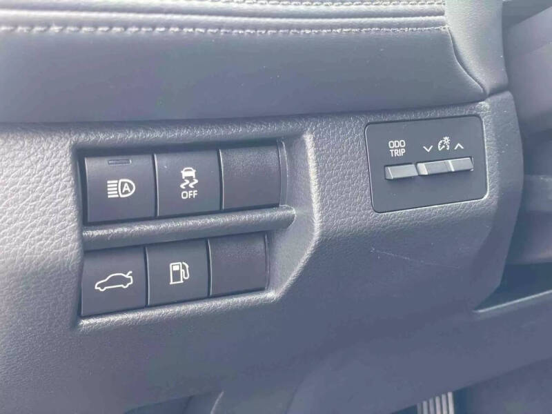 2019 Toyota Avalon Hybrid