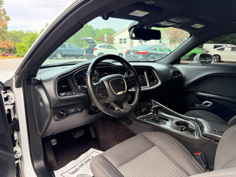 2017 Dodge Challenger SXT