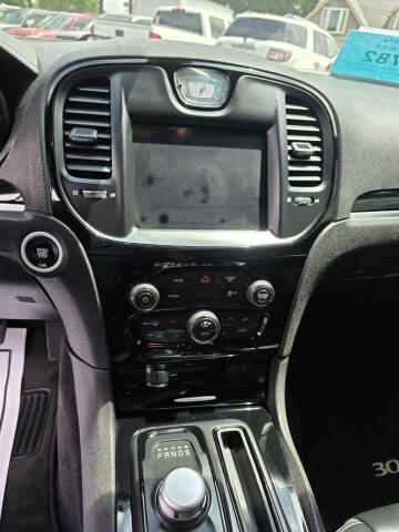 2017 Chrysler 300 S