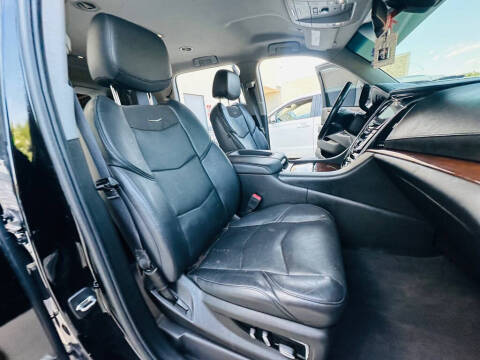 2018 Cadillac Escalade Standard