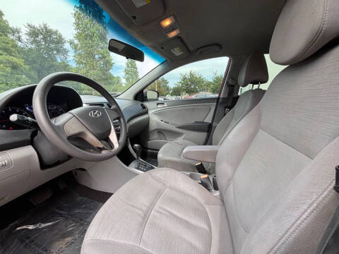 2017 Hyundai Accent SE