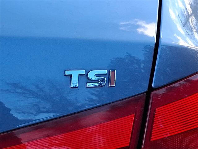 2014 Volkswagen Passat 1.8T S PZEV