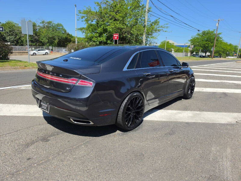 2014 Lincoln MKZ