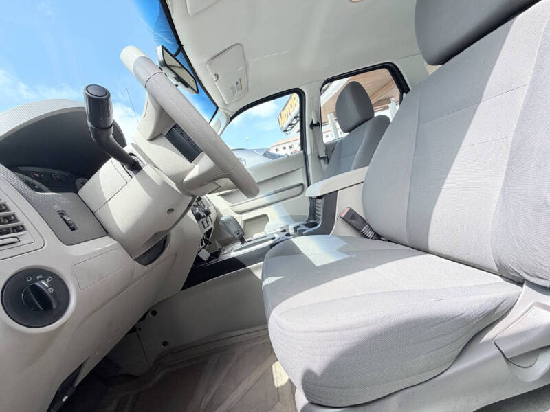 2009 Ford Escape XLS
