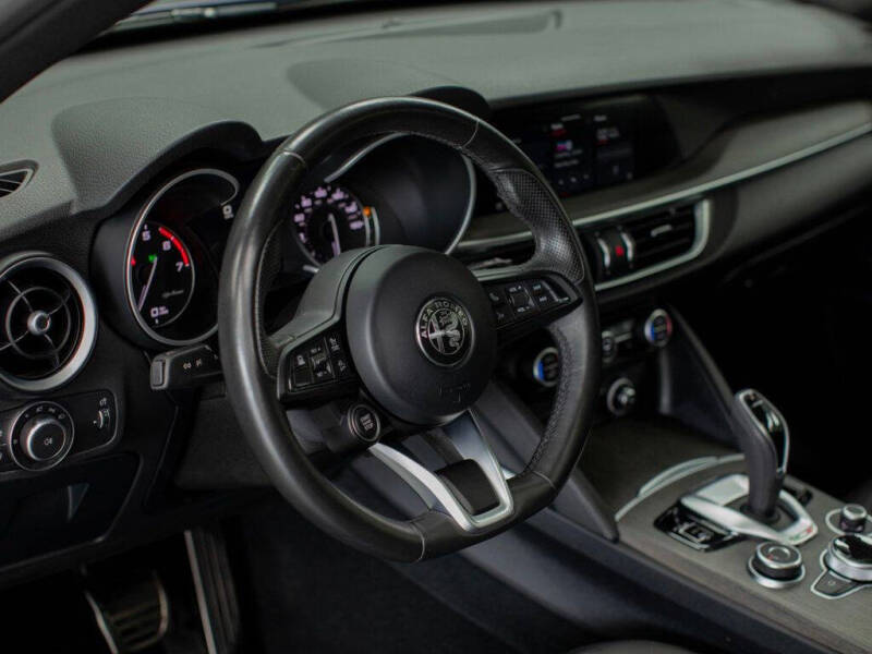 2022 Alfa Romeo Stelvio Ti