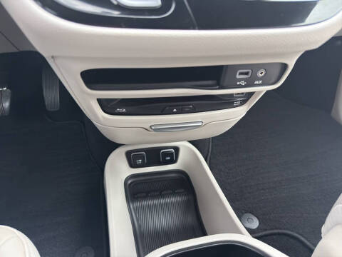 2019 Chrysler Pacifica Touring L Plus