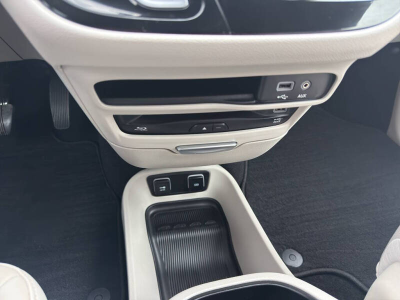 2019 Chrysler Pacifica Touring L Plus