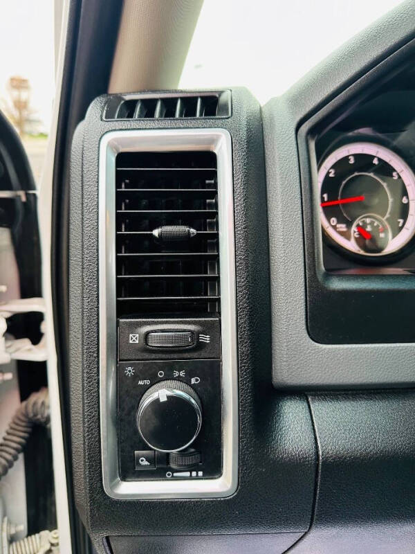 2020 RAM 1500 Classic SLT