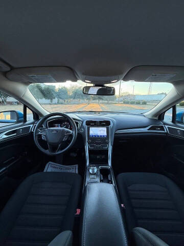 2020 Ford Fusion Hybrid SE