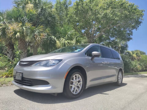 2017 Chrysler Pacifica LX