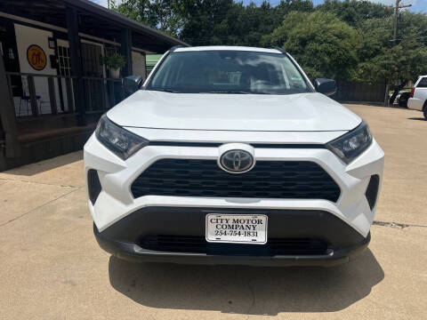 2020 Toyota RAV4 LE