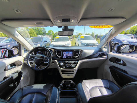 2018 Chrysler Pacifica Touring L