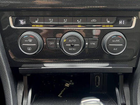 2015 Volkswagen Golf GTI Autobahn