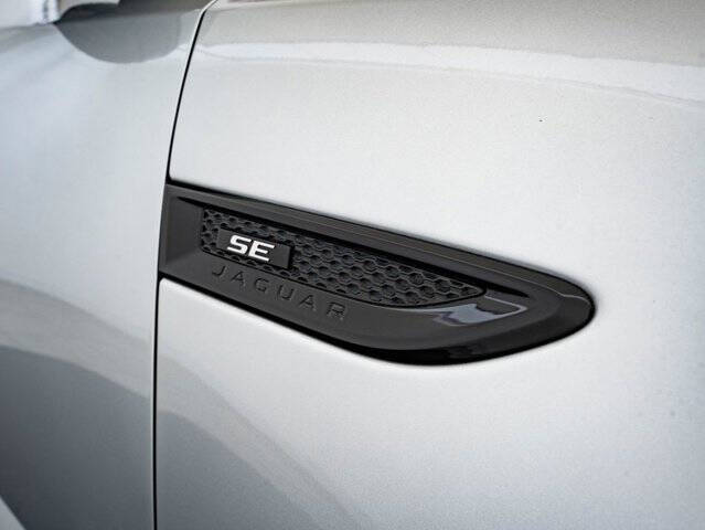 2019 Jaguar E-PACE P300 R-Dynamic SE
