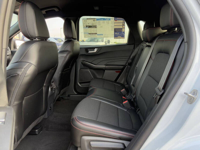 2025 Ford Escape Hybrid ST-Line