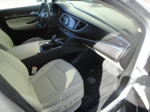 2020 Buick Enclave Essence