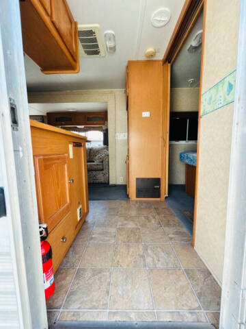 2006 Dutchmen Fourwinds 31B