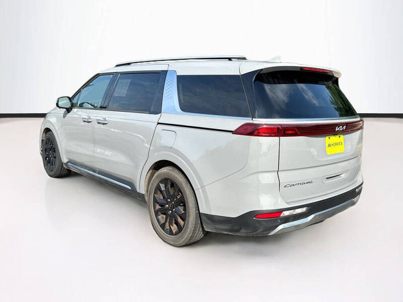 2022 Kia Carnival SX