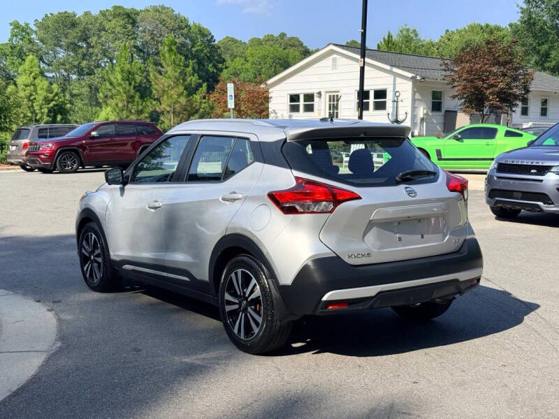 2019 Nissan Kicks SR