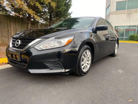2017 Nissan Altima for sale at Super Bee Auto in Chantilly VA