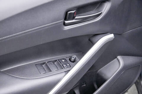 2025 Toyota Corolla Cross LE