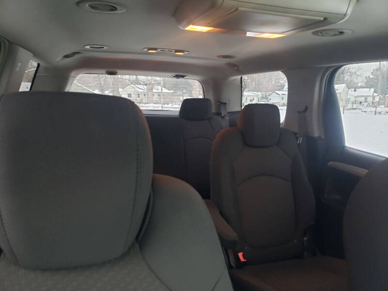 2009 Saturn Outlook XE