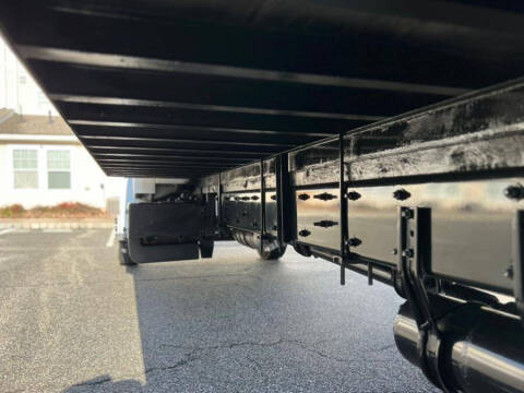 2018 Freightliner M2 106