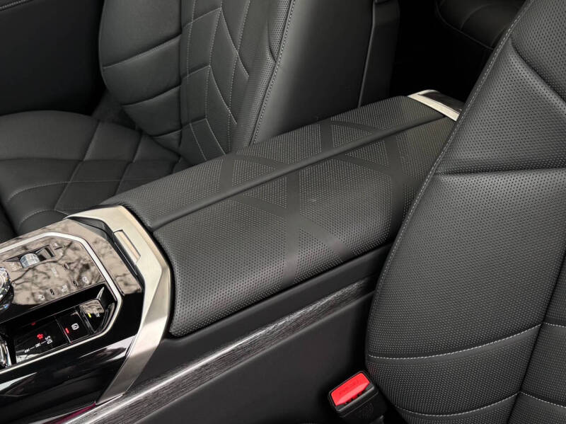 2024 BMW 7 Series 760i xDrive