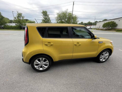 2016 Kia Soul +