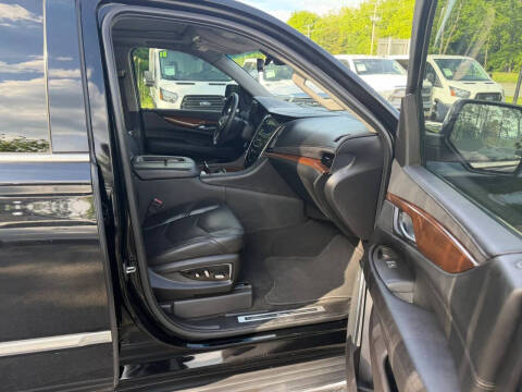 2019 Cadillac Escalade Luxury