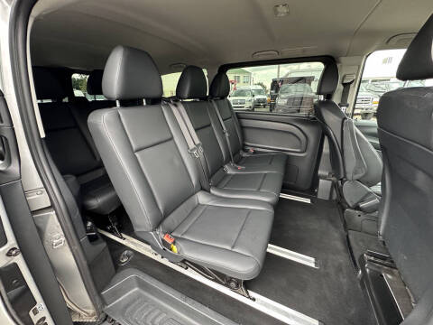 2017 Mercedes-Benz Metris Passenger