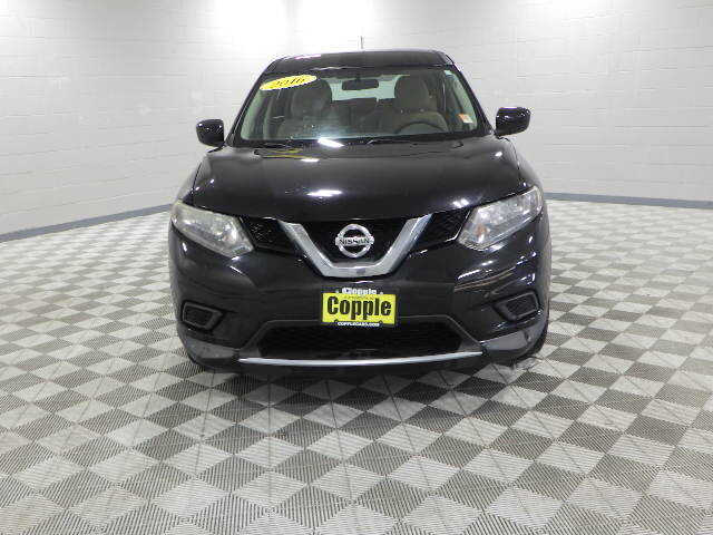 Used 2016 Nissan Rogue S with VIN 5N1AT2MV9GC820790 for sale in Plattsmouth, NE