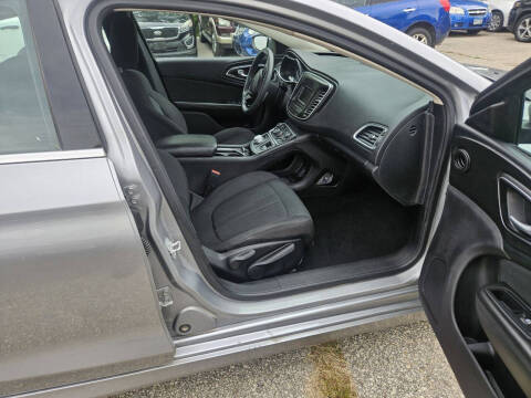 2016 Chrysler 200 Limited