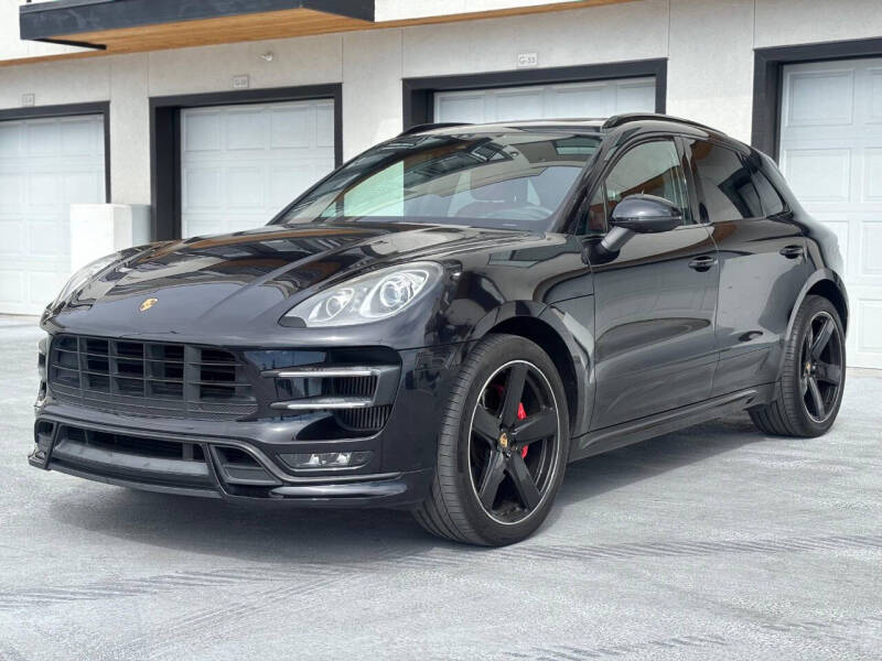 2016 Porsche Macan Turbo