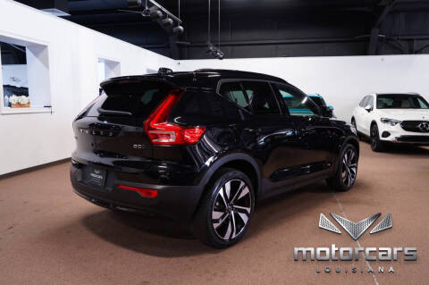 2024 Volvo XC40 B5 Plus Dark Theme