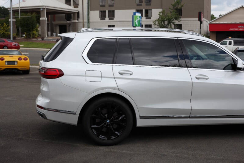 2022 BMW X7 40i photo 8