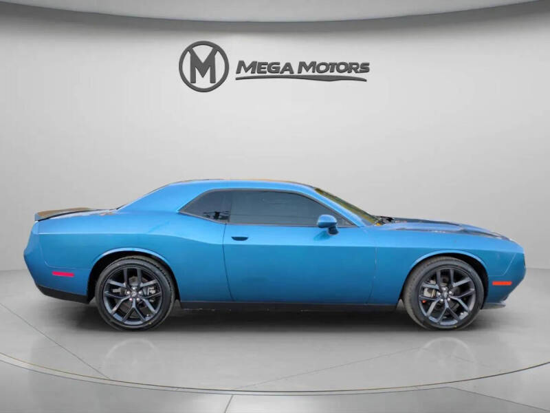 2022 Dodge Challenger SXT