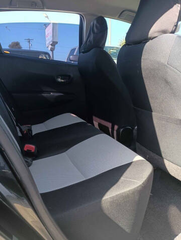 2013 Toyota Yaris 5-Door L